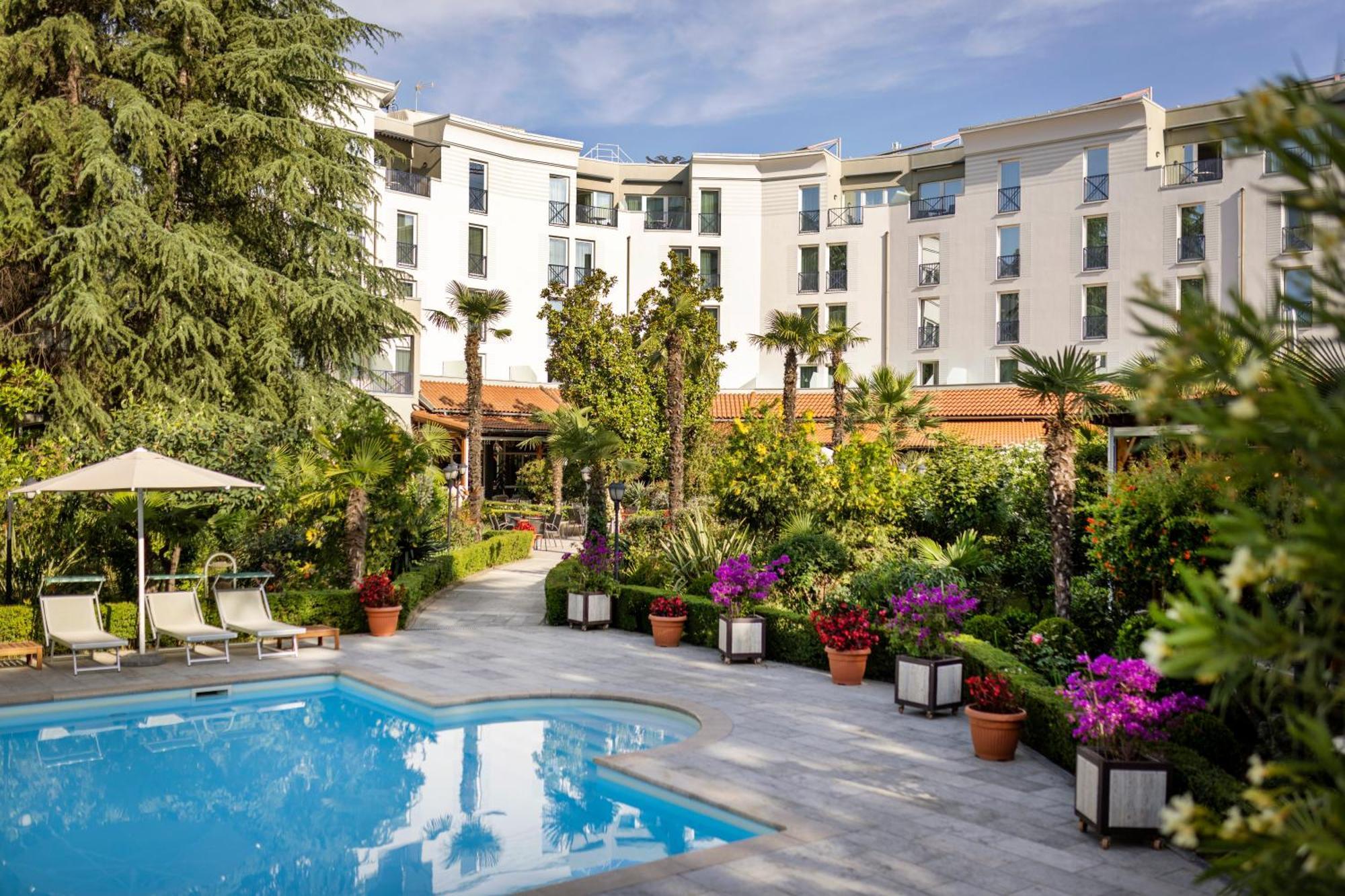 Rogner 5* Tiranë